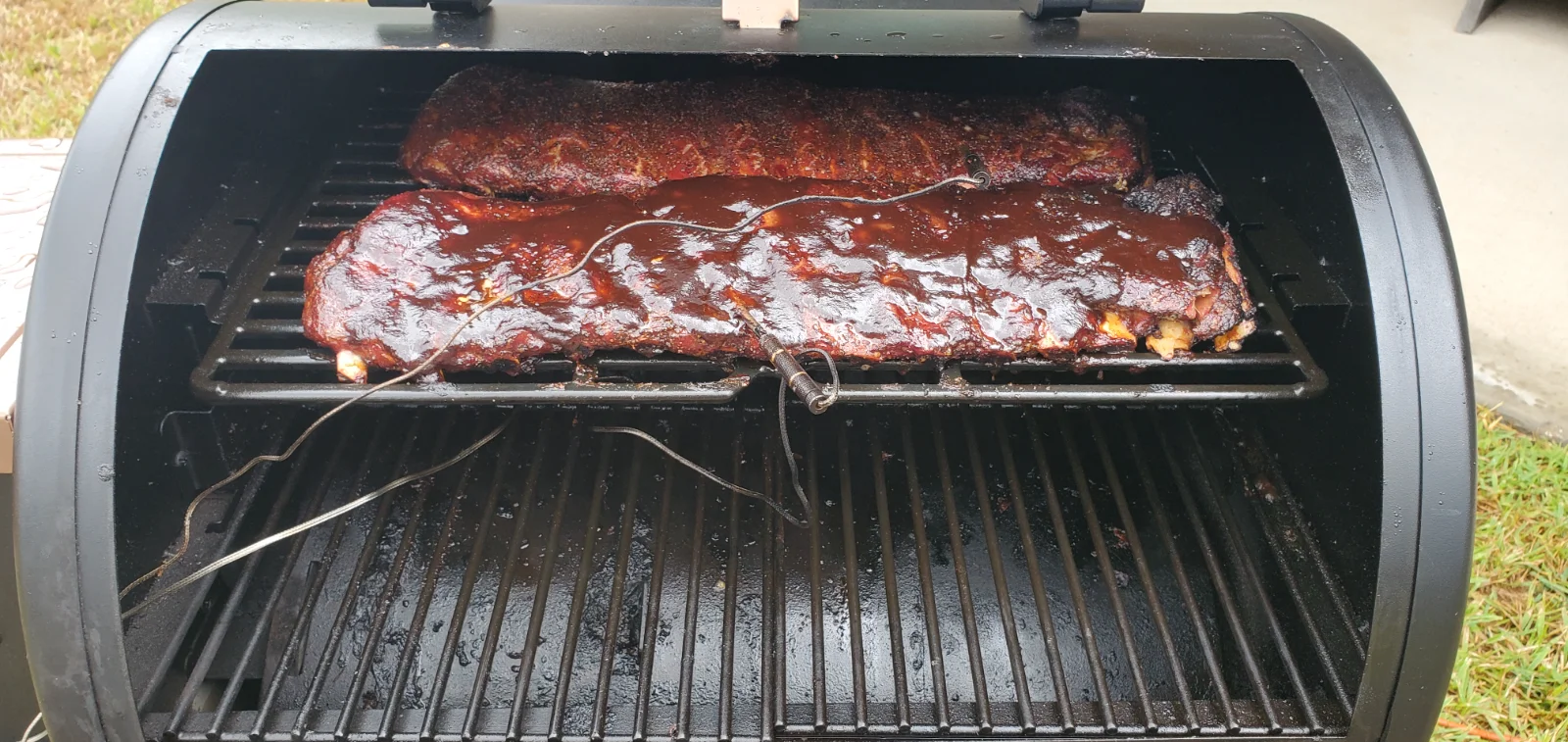 BB ribs 1 rack dry rub, 1 rack glazed 241102 06.webp